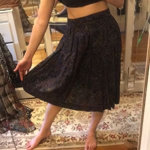 Vintage 70s purple pleated patterned midi skirt